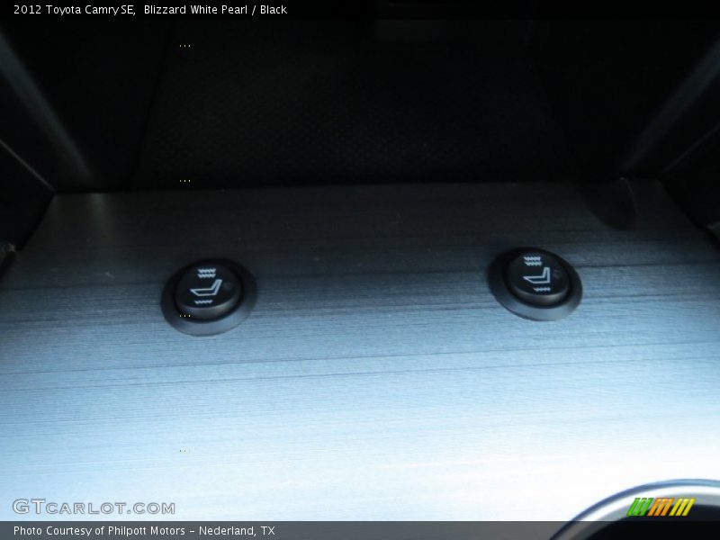 Blizzard White Pearl / Black 2012 Toyota Camry SE