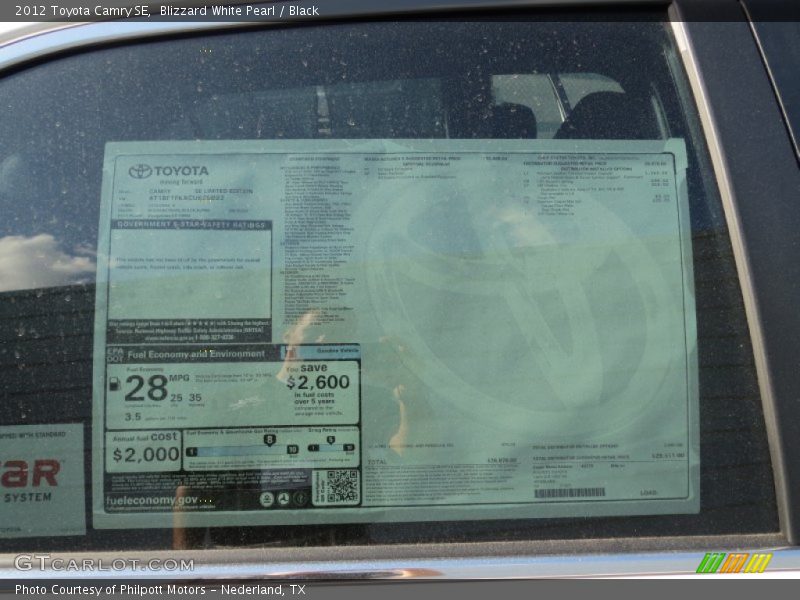 Blizzard White Pearl / Black 2012 Toyota Camry SE