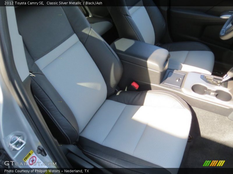 Classic Silver Metallic / Black/Ash 2012 Toyota Camry SE
