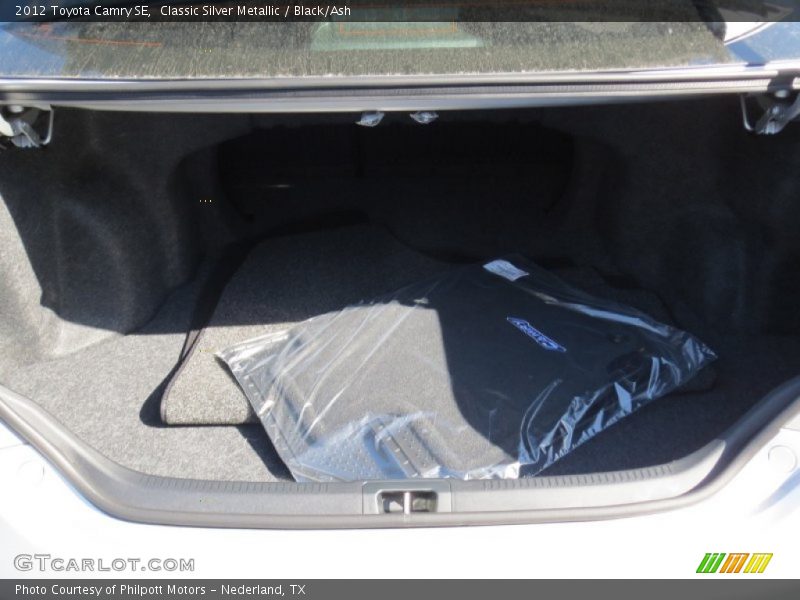 Classic Silver Metallic / Black/Ash 2012 Toyota Camry SE