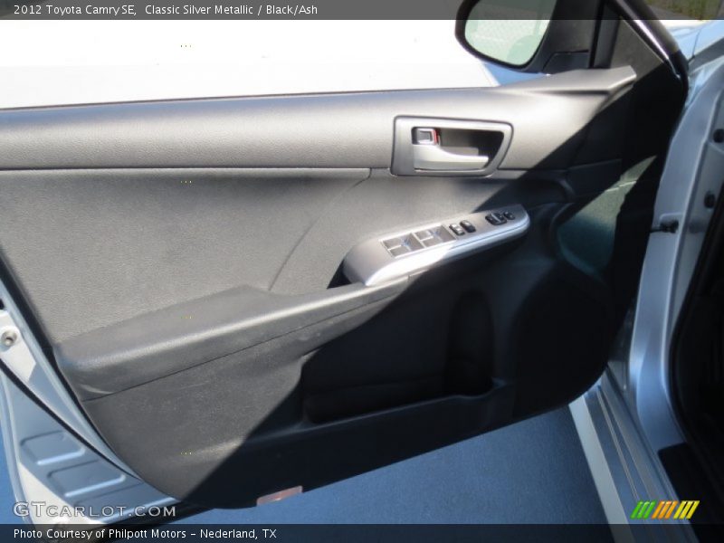 Classic Silver Metallic / Black/Ash 2012 Toyota Camry SE