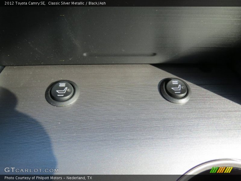 Classic Silver Metallic / Black/Ash 2012 Toyota Camry SE