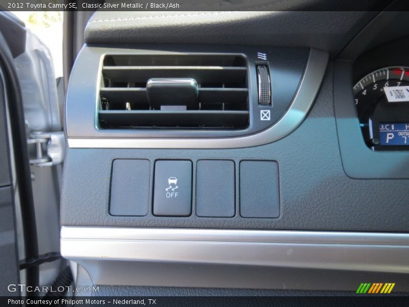 Classic Silver Metallic / Black/Ash 2012 Toyota Camry SE