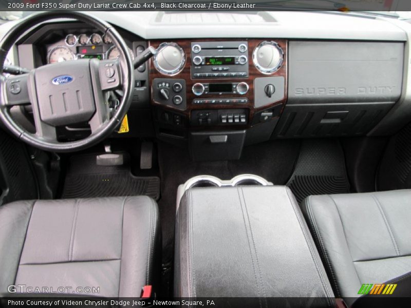 Dashboard of 2009 F350 Super Duty Lariat Crew Cab 4x4