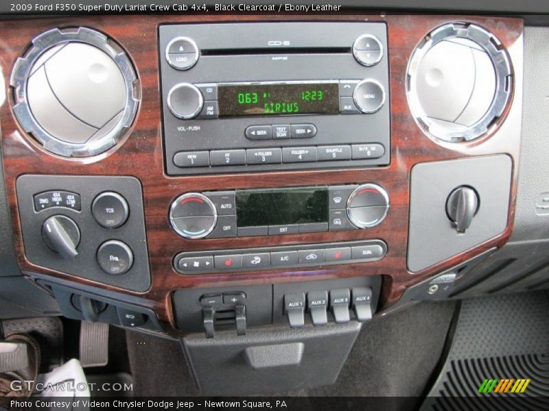 Controls of 2009 F350 Super Duty Lariat Crew Cab 4x4