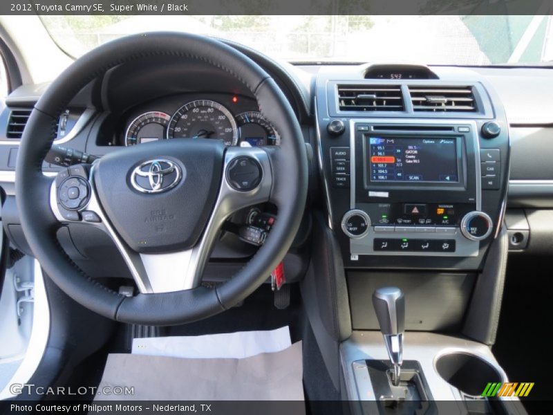 Super White / Black 2012 Toyota Camry SE
