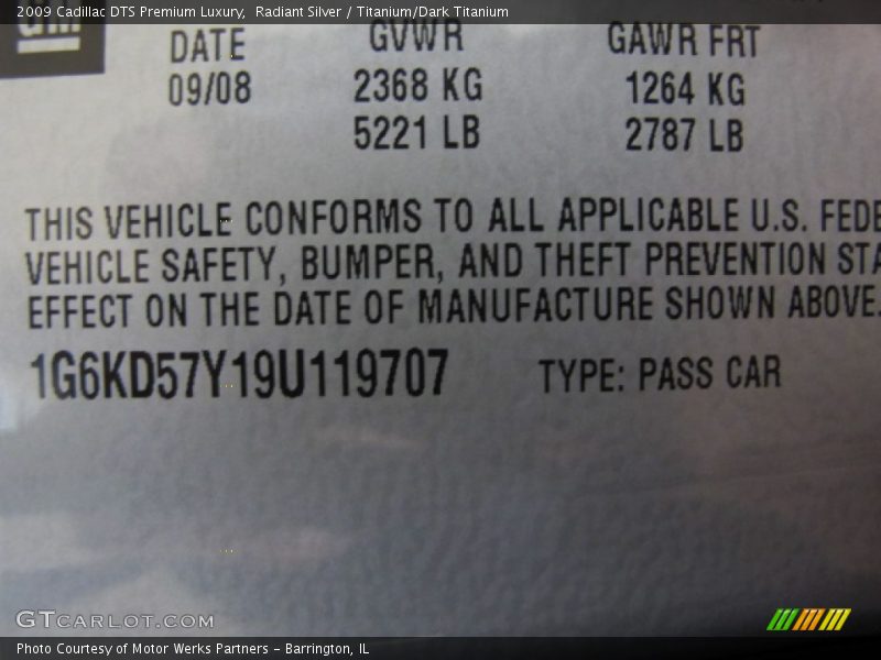 Radiant Silver / Titanium/Dark Titanium 2009 Cadillac DTS Premium Luxury