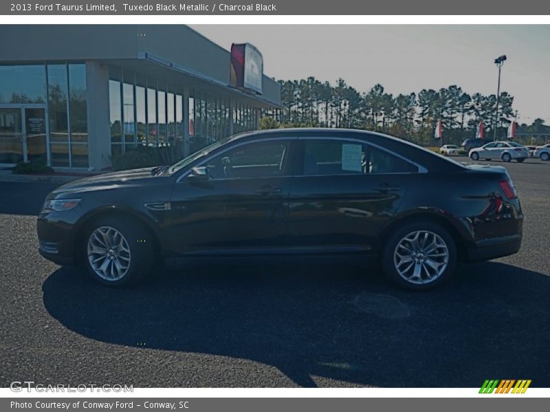 Tuxedo Black Metallic / Charcoal Black 2013 Ford Taurus Limited