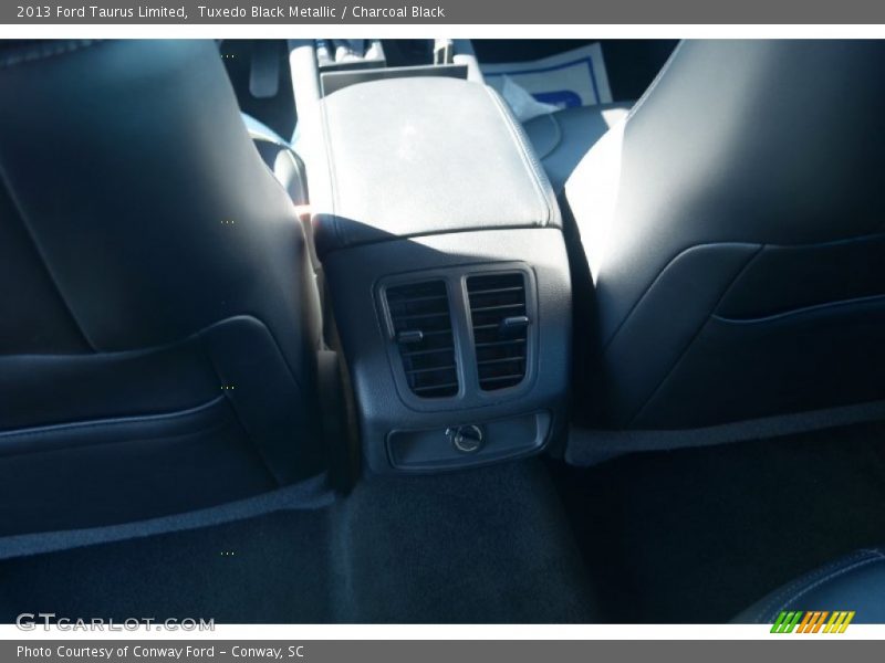 Tuxedo Black Metallic / Charcoal Black 2013 Ford Taurus Limited