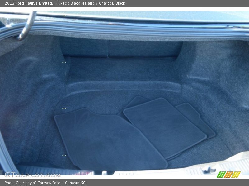 Tuxedo Black Metallic / Charcoal Black 2013 Ford Taurus Limited