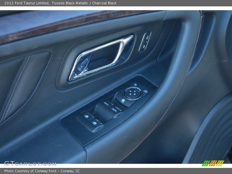 Tuxedo Black Metallic / Charcoal Black 2013 Ford Taurus Limited