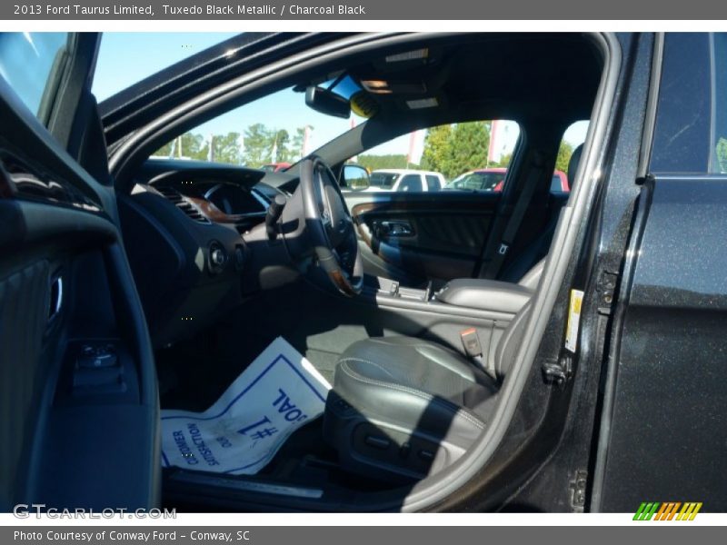 Tuxedo Black Metallic / Charcoal Black 2013 Ford Taurus Limited