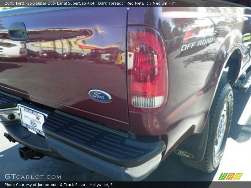 Dark Toreador Red Metallic / Medium Flint 2005 Ford F350 Super Duty Lariat SuperCab 4x4