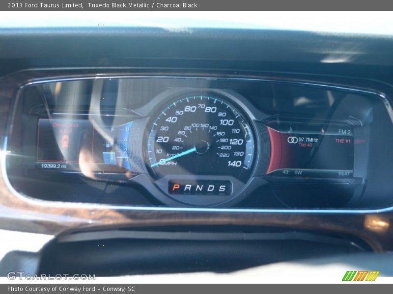 Tuxedo Black Metallic / Charcoal Black 2013 Ford Taurus Limited