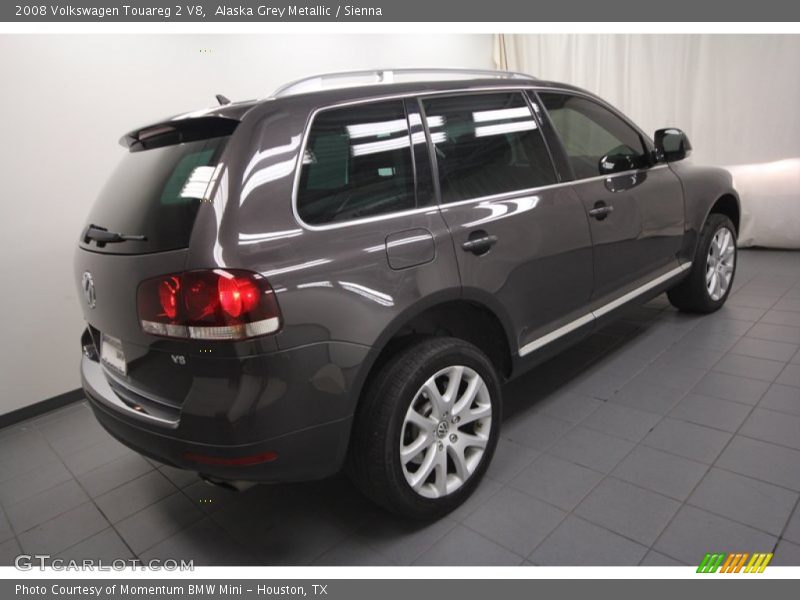 Alaska Grey Metallic / Sienna 2008 Volkswagen Touareg 2 V8