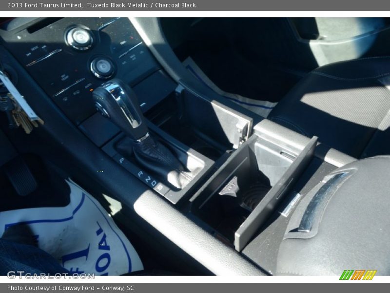 Tuxedo Black Metallic / Charcoal Black 2013 Ford Taurus Limited