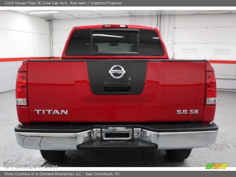 Red Alert / Graphite/Titanium 2006 Nissan Titan SE Crew Cab 4x4