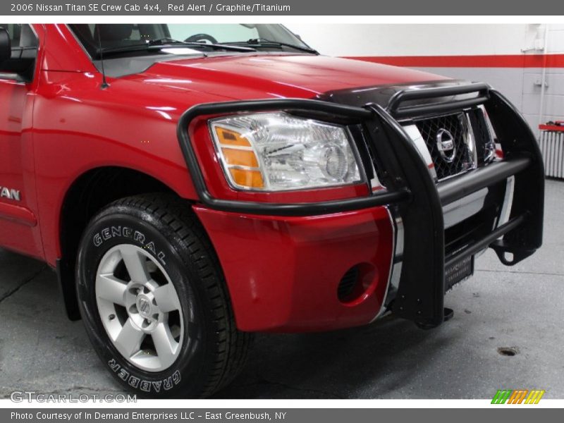 Red Alert / Graphite/Titanium 2006 Nissan Titan SE Crew Cab 4x4