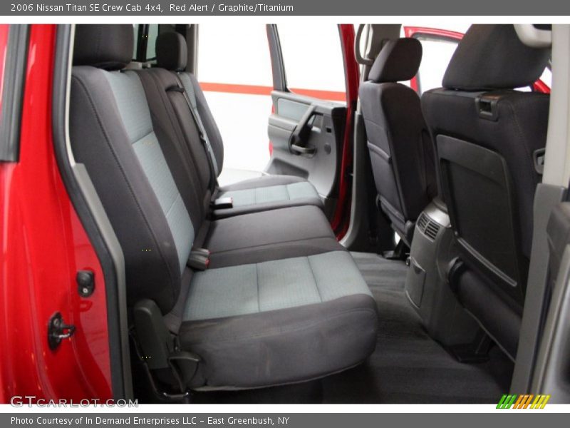 Red Alert / Graphite/Titanium 2006 Nissan Titan SE Crew Cab 4x4