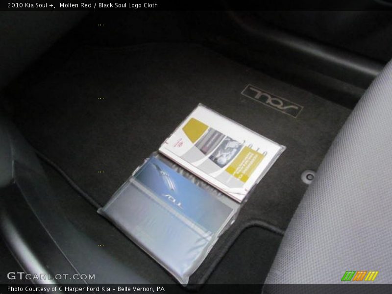 Molten Red / Black Soul Logo Cloth 2010 Kia Soul +