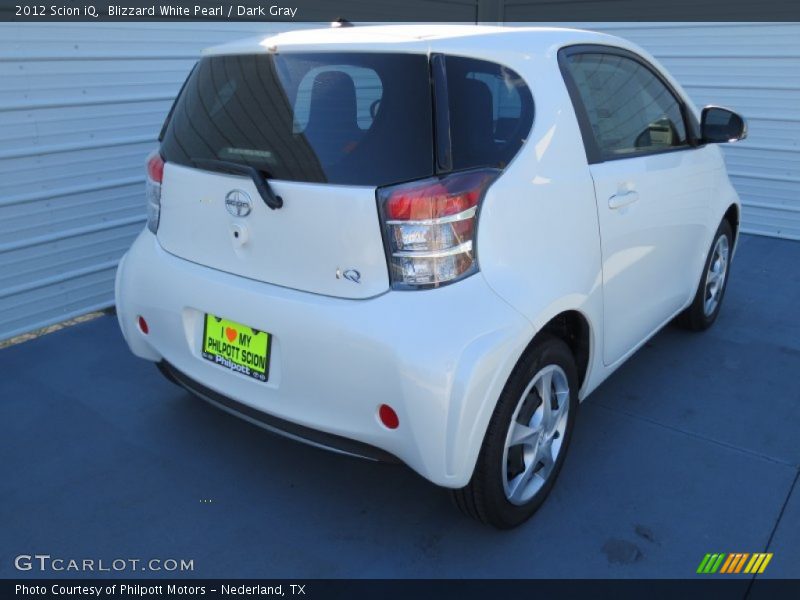 Blizzard White Pearl / Dark Gray 2012 Scion iQ