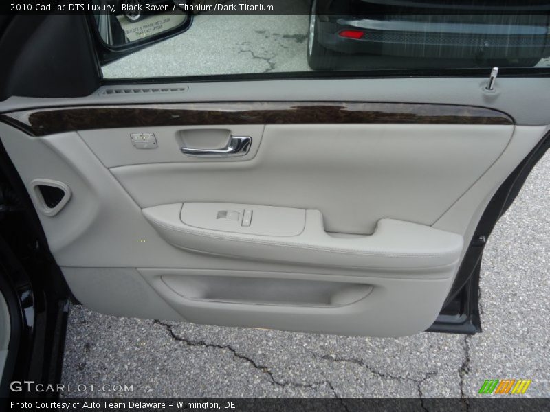 Black Raven / Titanium/Dark Titanium 2010 Cadillac DTS Luxury