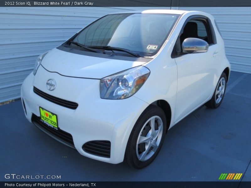 Blizzard White Pearl / Dark Gray 2012 Scion iQ