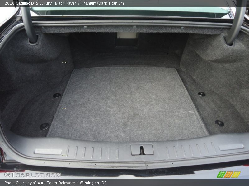 Black Raven / Titanium/Dark Titanium 2010 Cadillac DTS Luxury
