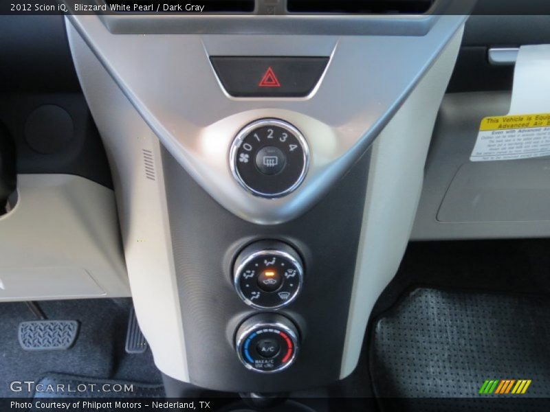 Blizzard White Pearl / Dark Gray 2012 Scion iQ