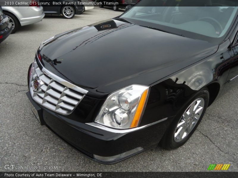 Black Raven / Titanium/Dark Titanium 2010 Cadillac DTS Luxury