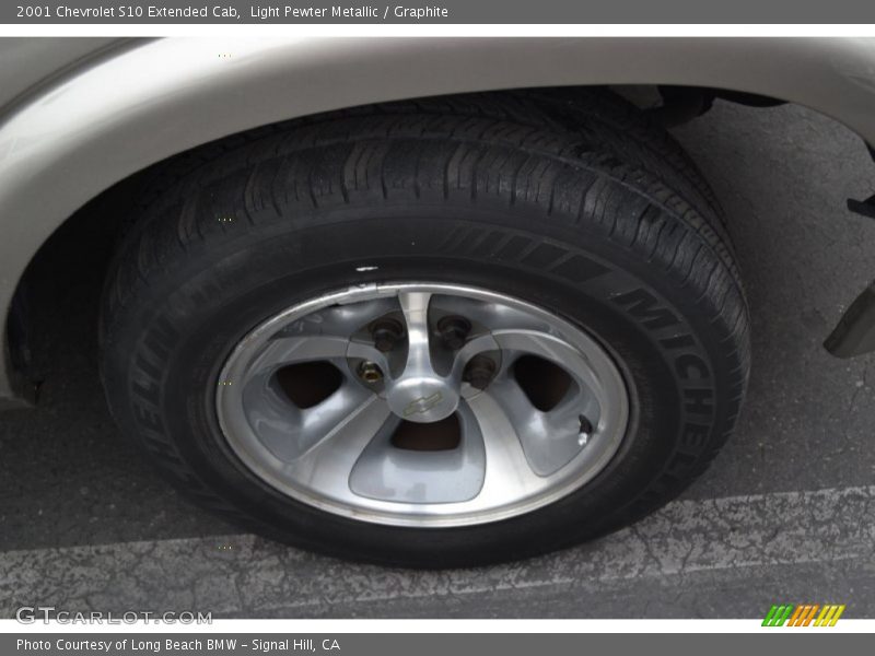 Light Pewter Metallic / Graphite 2001 Chevrolet S10 Extended Cab