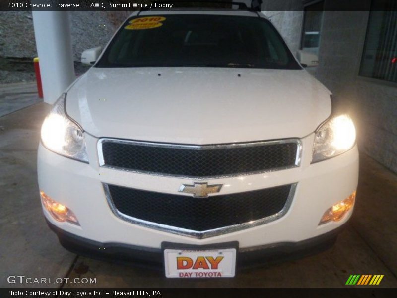 Summit White / Ebony 2010 Chevrolet Traverse LT AWD