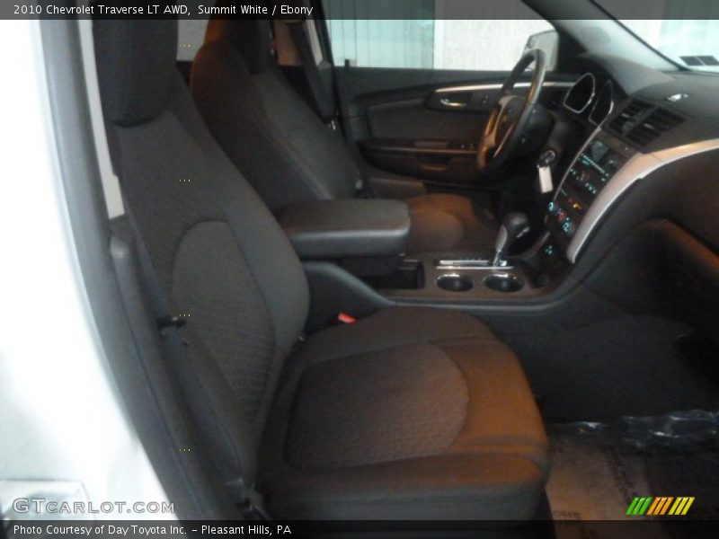 Summit White / Ebony 2010 Chevrolet Traverse LT AWD