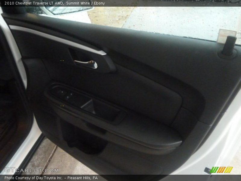 Summit White / Ebony 2010 Chevrolet Traverse LT AWD