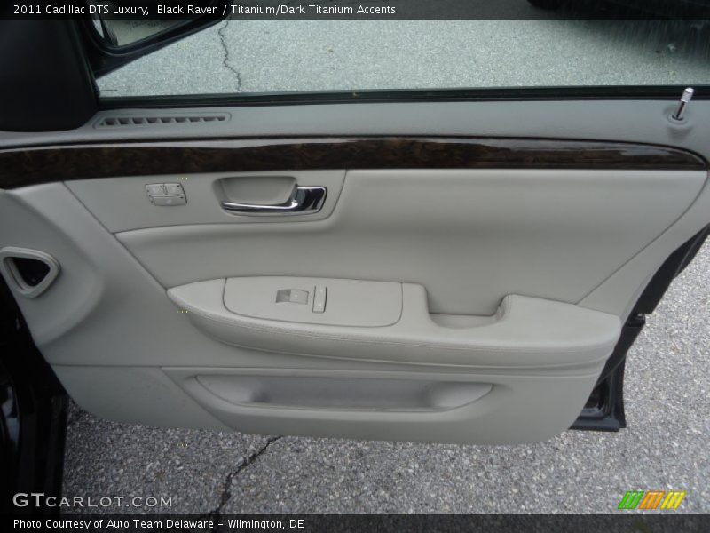 Black Raven / Titanium/Dark Titanium Accents 2011 Cadillac DTS Luxury