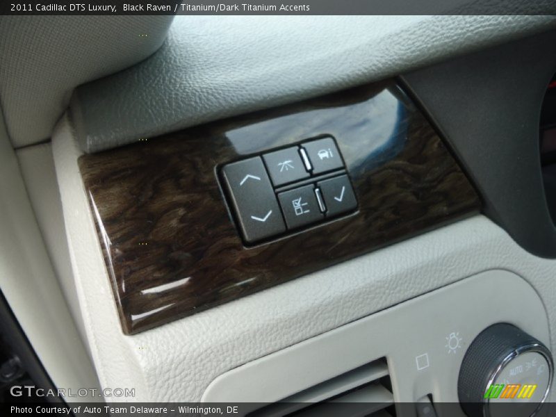 Black Raven / Titanium/Dark Titanium Accents 2011 Cadillac DTS Luxury