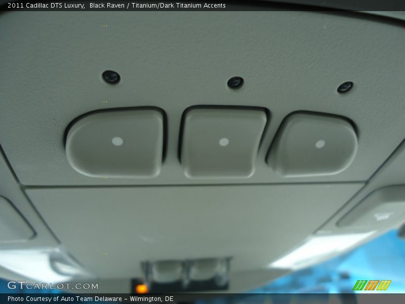 Black Raven / Titanium/Dark Titanium Accents 2011 Cadillac DTS Luxury