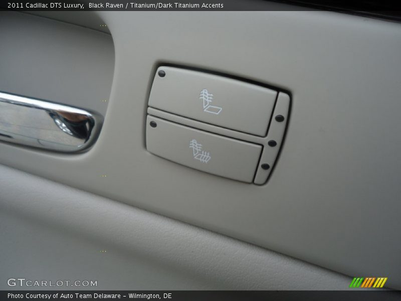 Black Raven / Titanium/Dark Titanium Accents 2011 Cadillac DTS Luxury