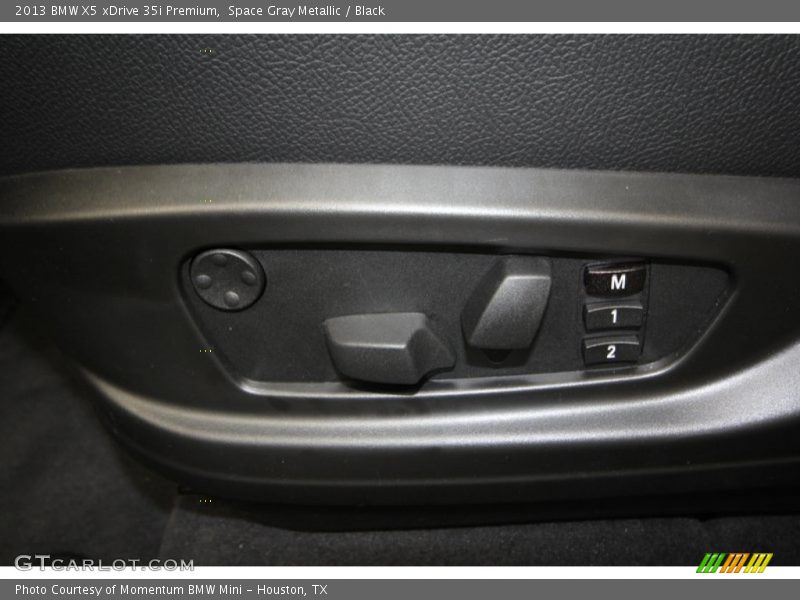 Controls of 2013 X5 xDrive 35i Premium