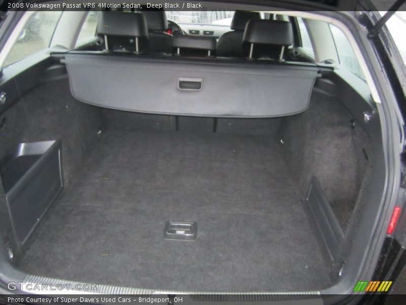  2008 Passat VR6 4Motion Sedan Trunk