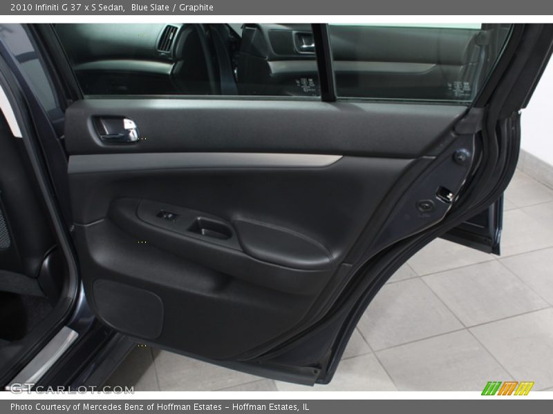 Door Panel of 2010 G 37 x S Sedan