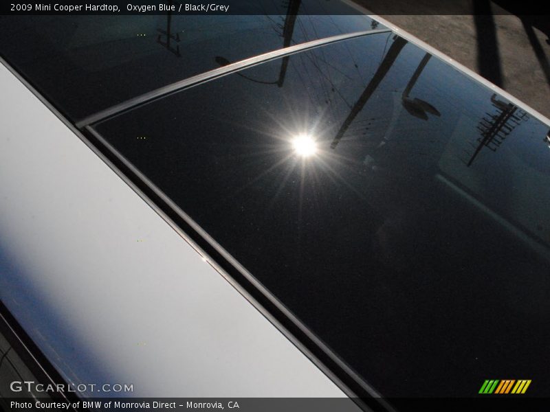 Oxygen Blue / Black/Grey 2009 Mini Cooper Hardtop