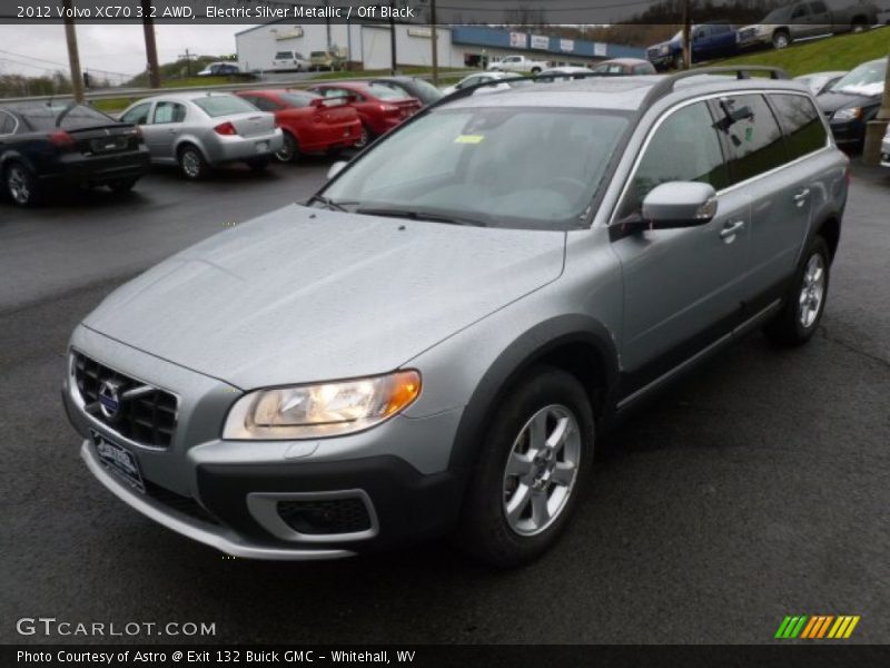 Front 3/4 View of 2012 XC70 3.2 AWD