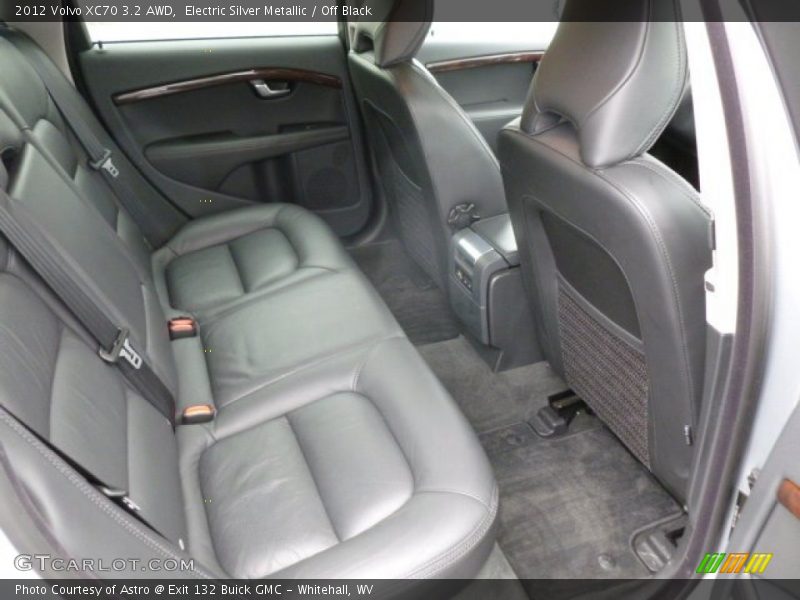 Electric Silver Metallic / Off Black 2012 Volvo XC70 3.2 AWD