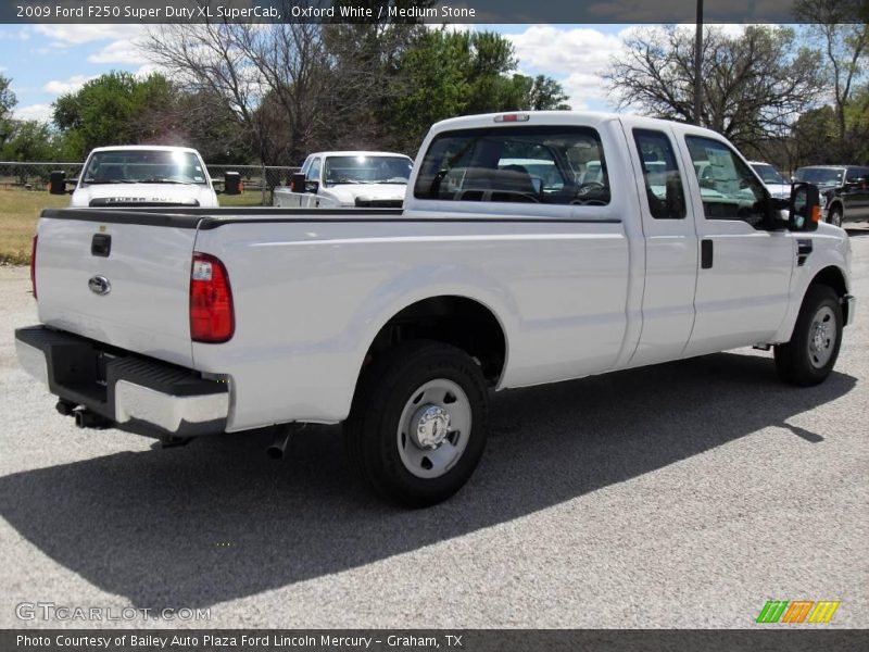 Oxford White / Medium Stone 2009 Ford F250 Super Duty XL SuperCab