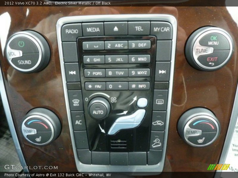 Controls of 2012 XC70 3.2 AWD