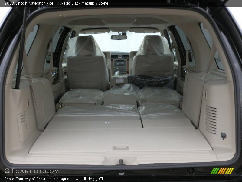  2013 Navigator 4x4 Trunk