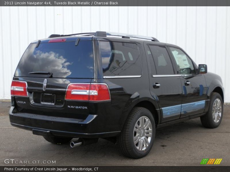 Tuxedo Black Metallic / Charcoal Black 2013 Lincoln Navigator 4x4