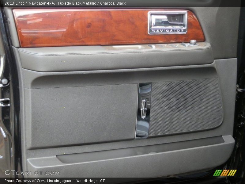 Tuxedo Black Metallic / Charcoal Black 2013 Lincoln Navigator 4x4