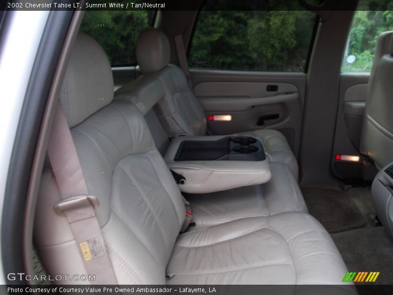 Summit White / Tan/Neutral 2002 Chevrolet Tahoe LT